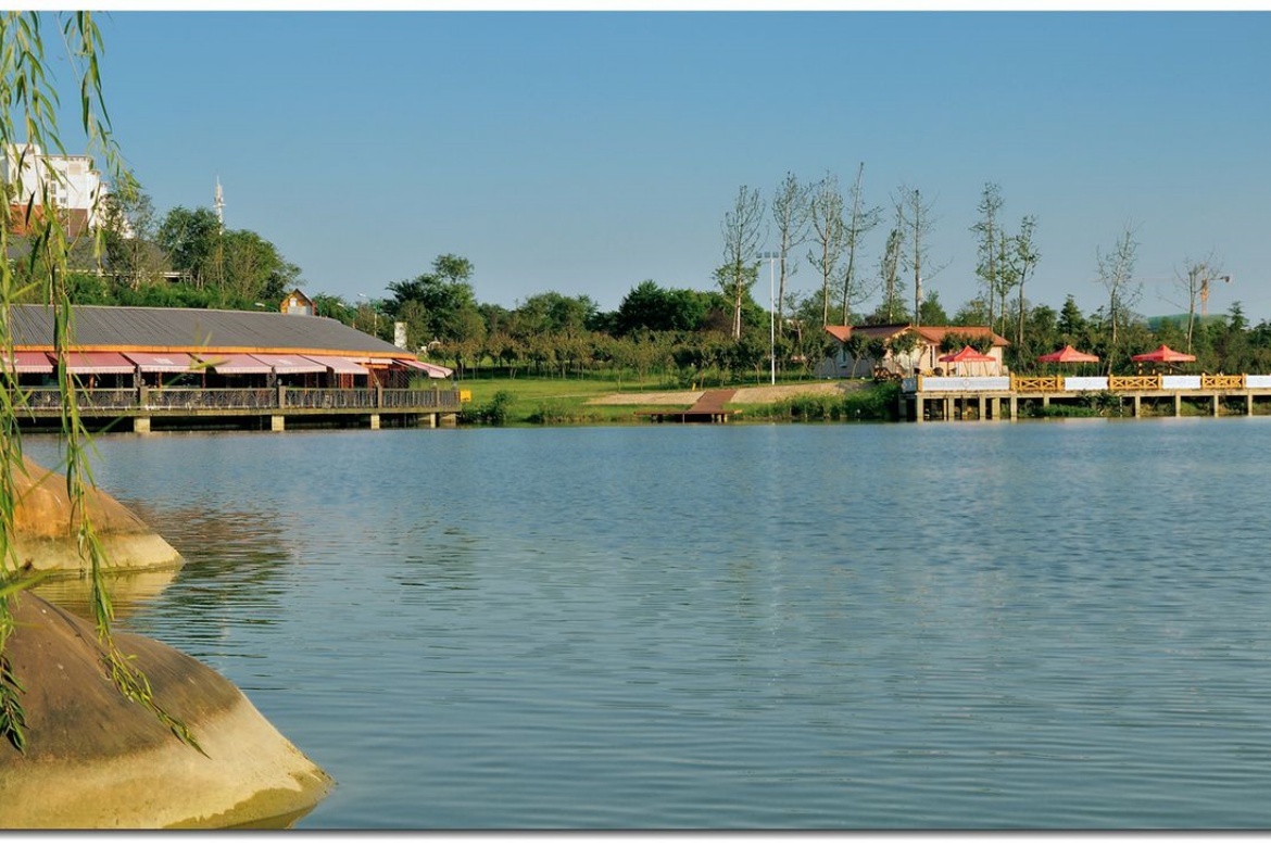 Phoenix Lake